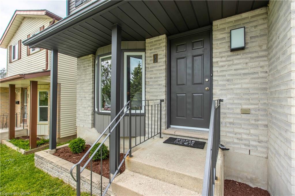 1 THORNBERRY Court, Guelph, Ontario (ID 40267528) - image 2