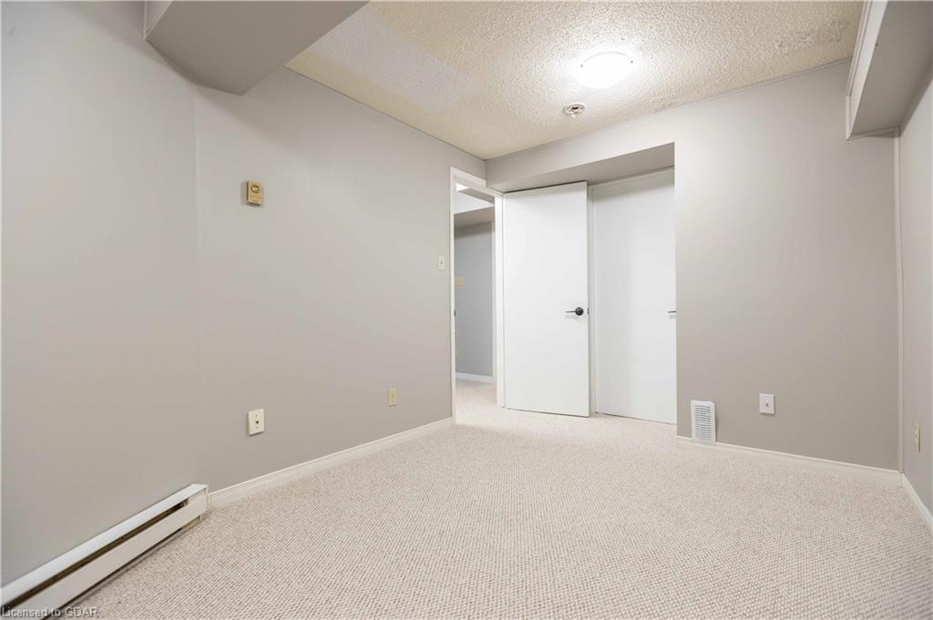 1 THORNBERRY Court, Guelph, Ontario (ID 40267528) - image 33