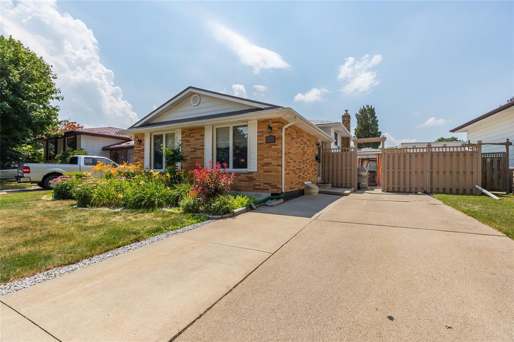 61 TURNER Drive, Sarnia, Ontario (ID 20008378)