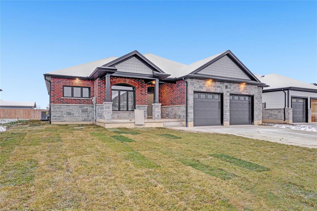 164 HENNESSY Street, Lambton Shores, Ontario (ID 23001010)