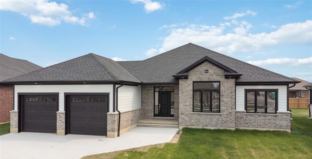 3556 BRITT Boulevard, Plympton-wyoming, Ontario (ID 23015207)