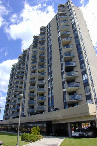 155 FRONT ST North 1602, Sarnia, Ontario (ID 201775091)