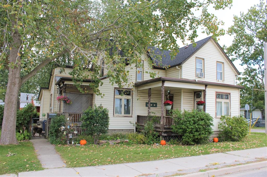 377 CENTRE Street, Petrolia, Ontario (ID 19026010)