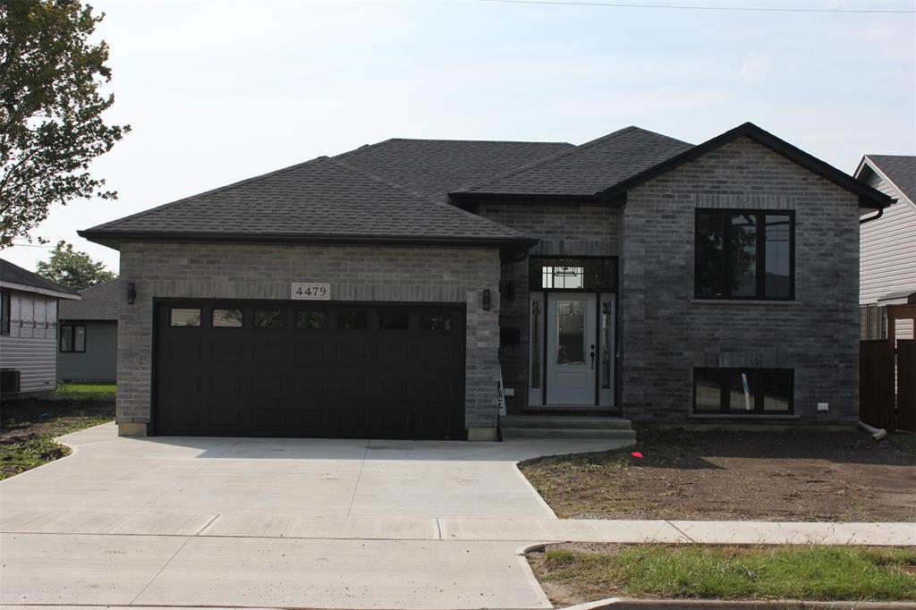 474 OOZLOFFSKY Drive, Petrolia, Ontario (ID 23006310)