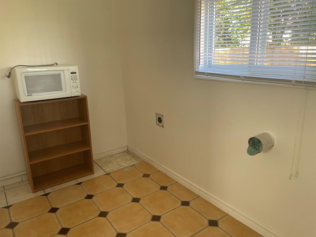 1463 EXMOUTH Street, Sarnia, Ontario (ID 25021116)