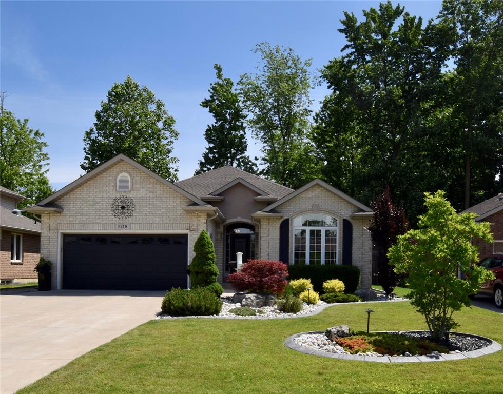 208 GEMSTONE Court, Sarnia, Ontario (ID 20007648)