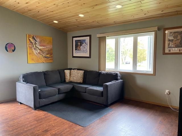 10 Roy Street, Emo, Ontario (ID TB212748)