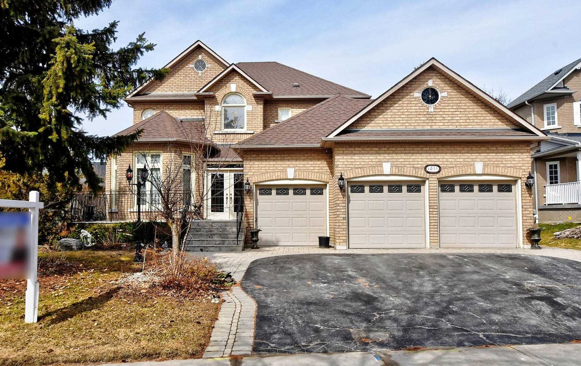 1051 Stonehaven Ave, Newmarket, Ontario (ID N4725619)