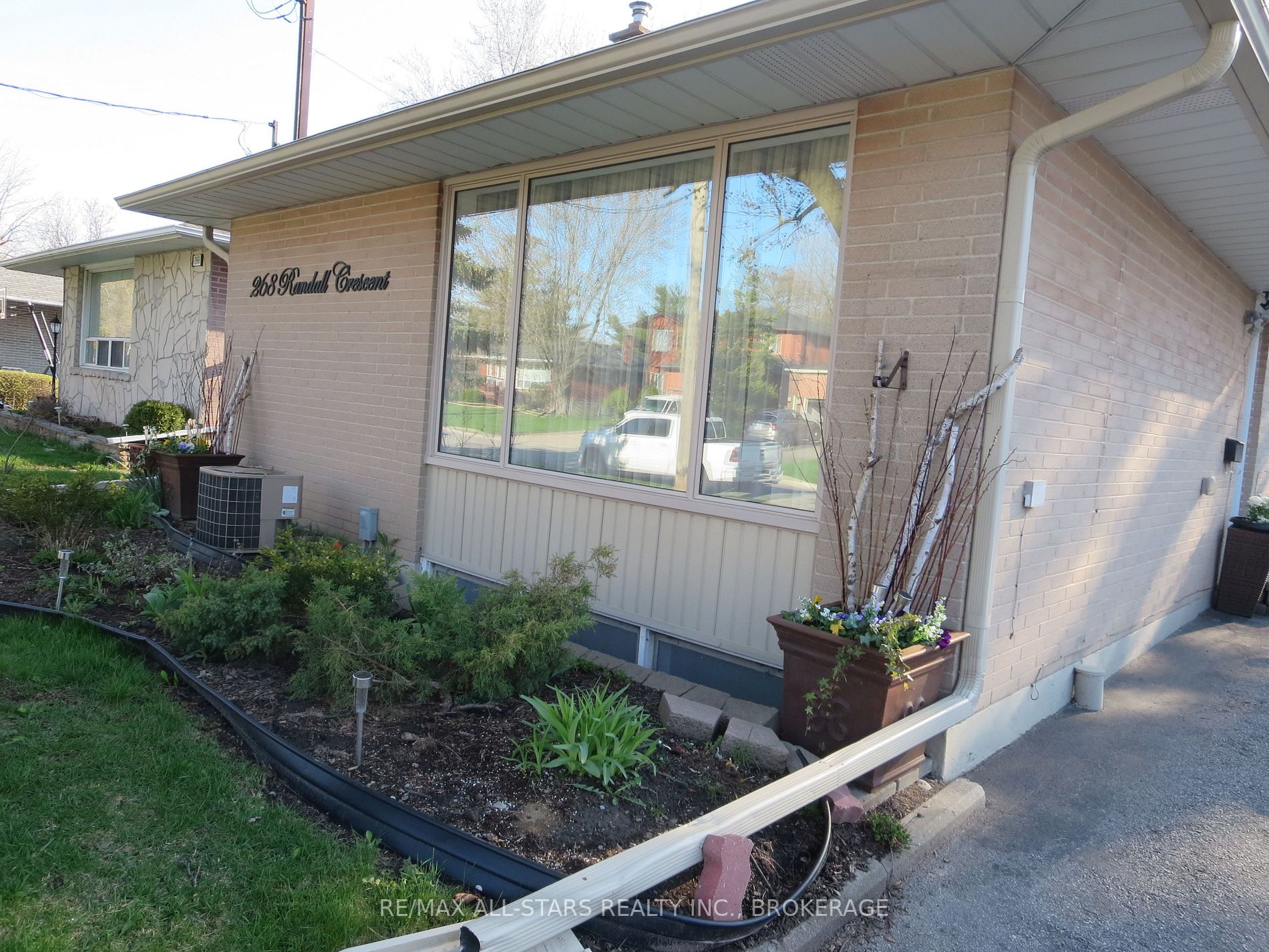 268 Randall 2 Floors Cres, Toronto, Ontario (ID E5964421)