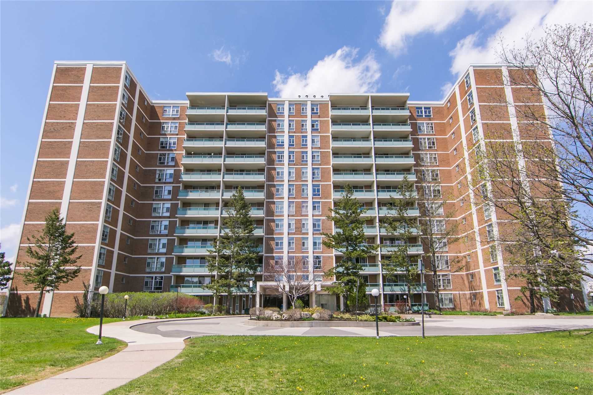 44 Longbourne Dr, Toronto, Ontario (ID W4854527)