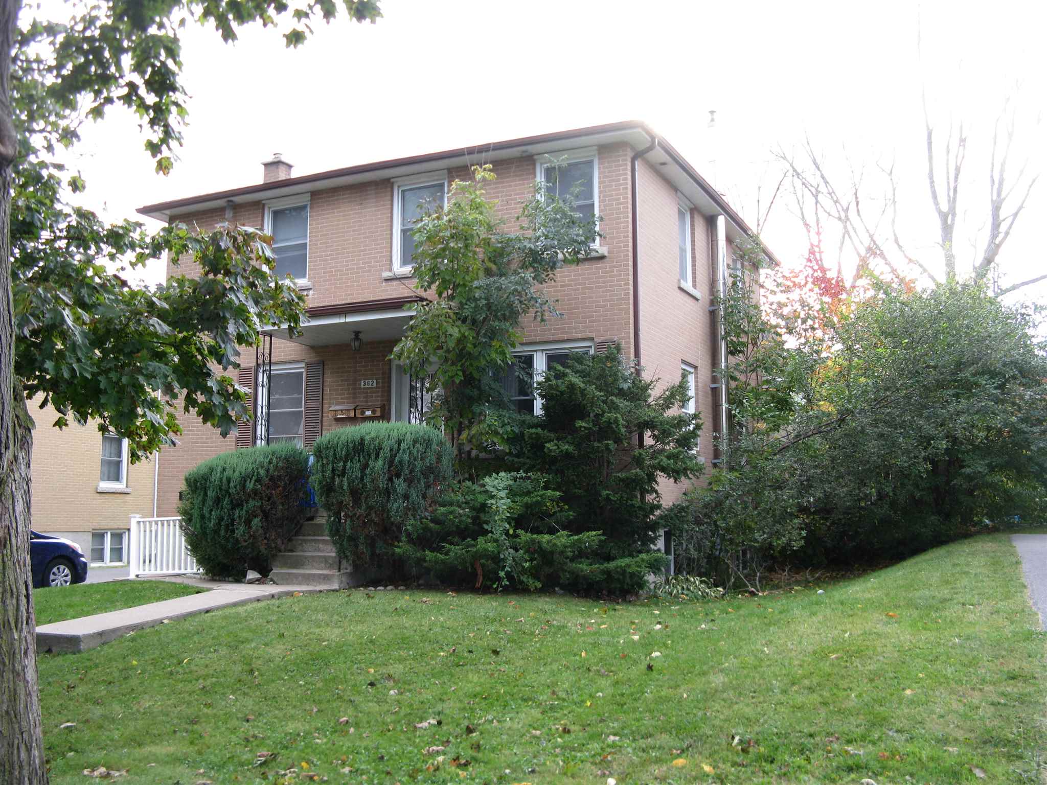 362 Yonge Street, Kingston, Ontario (ID K20005812)
