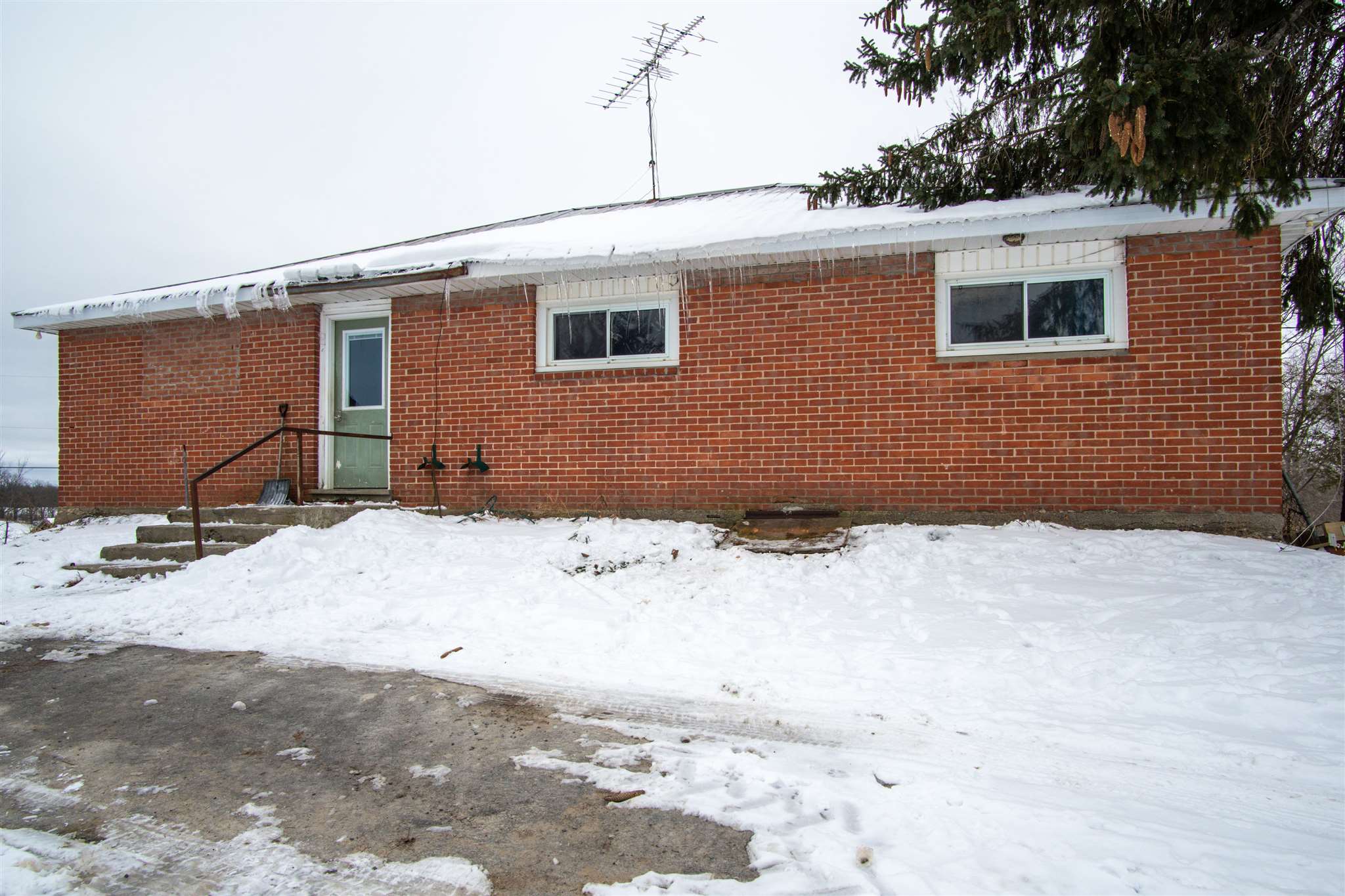 349 Gilmore Road, Stone Mills, Ontario (ID K21000116)