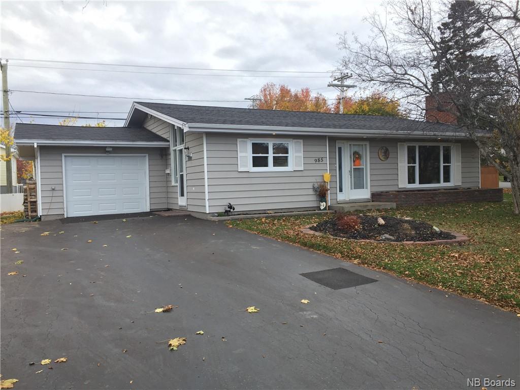 985 Vanier, Bathurst, New Brunswick (ID NB036533)