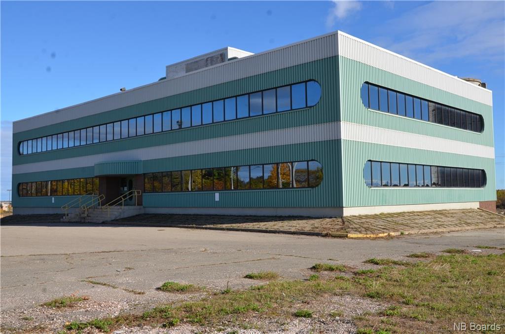 891 Main Street Unit# 891, Bathurst, New Brunswick (ID NB034749)