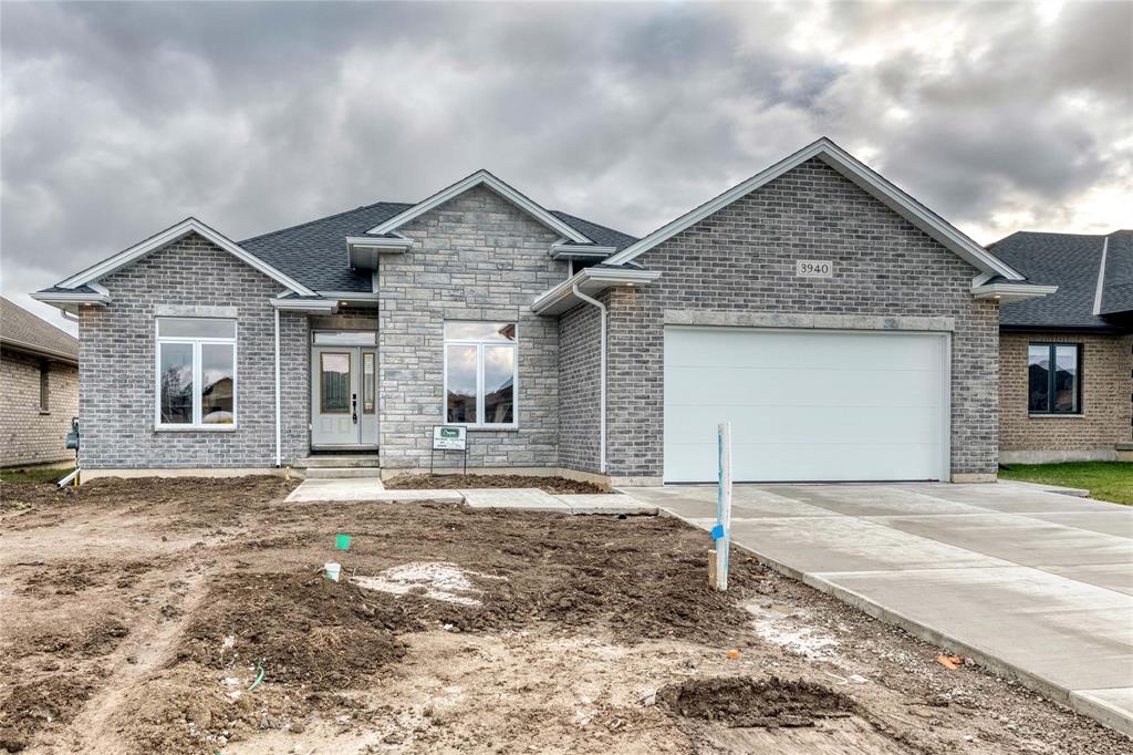 3542 MIA Lane, Plympton-wyoming, Ontario (ID 20005323)
