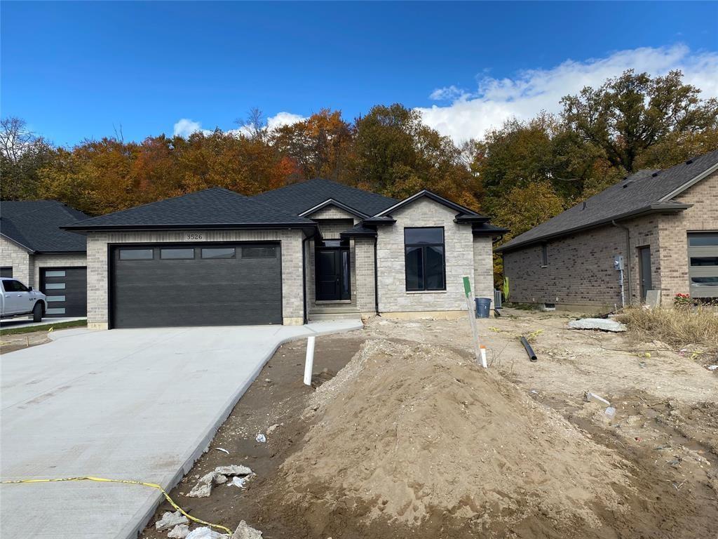 LOT 123 BRITT Boulevard, Plympton-wyoming, Ontario (ID 22017842)