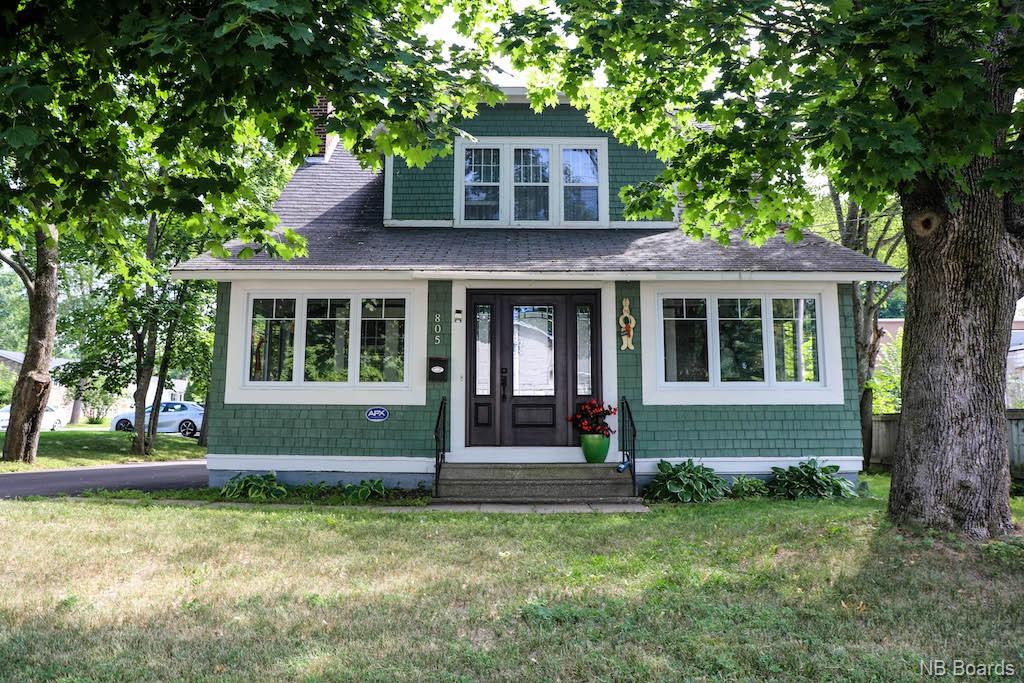 805 MacLaren Avenue, Fredericton, New Brunswick (ID NB030412)