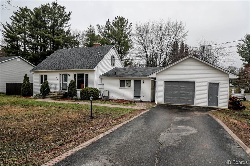 174 Ross Terrace, Fredericton, New Brunswick (ID NB043103)