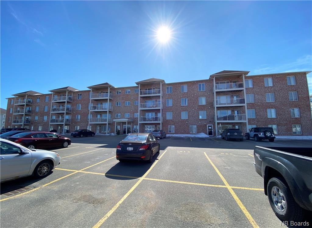 99 Valcour Drive Unit# 214, Fredericton, New Brunswick (ID NB041938)