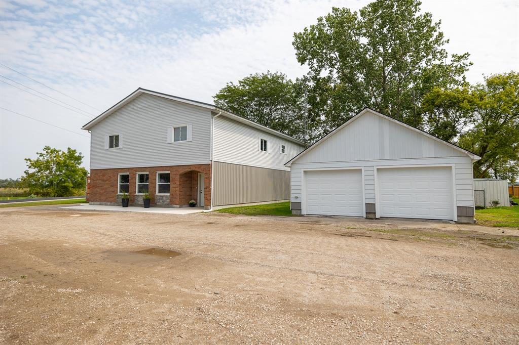 1844 OIL HERITAGE Road, Dawn-euphemia, Ontario (ID 21017651)
