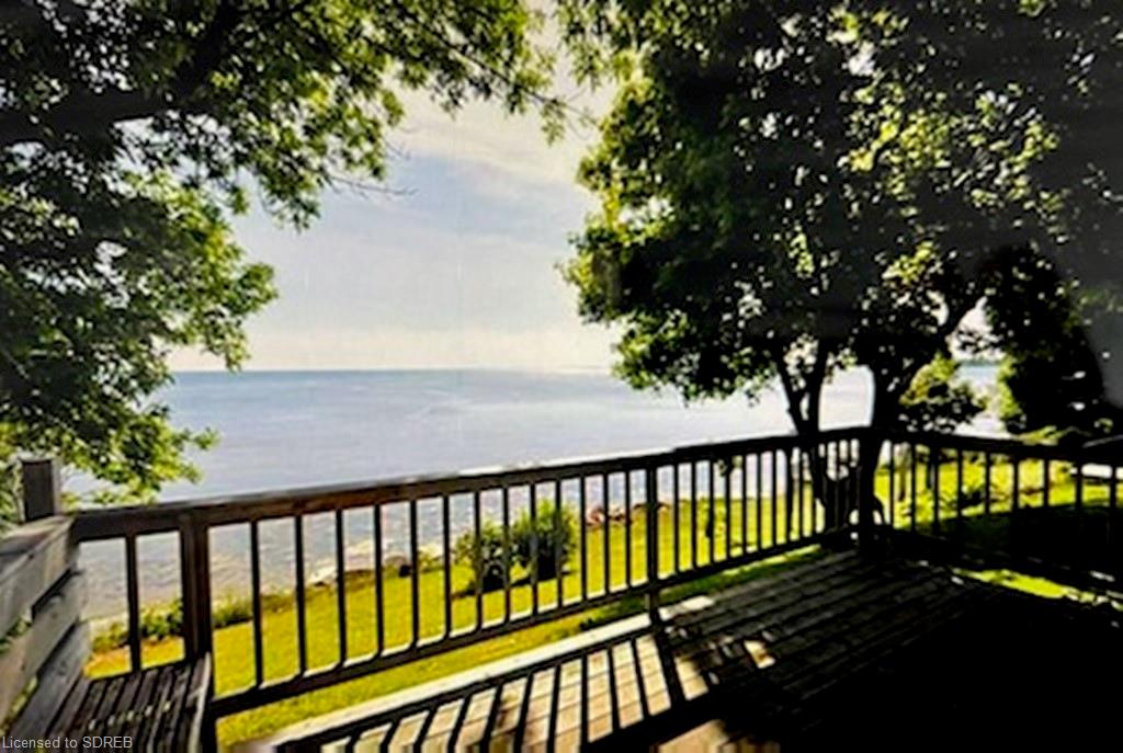34 LAKESIDE Drive, Peacock Point, Ontario (ID 40077703)