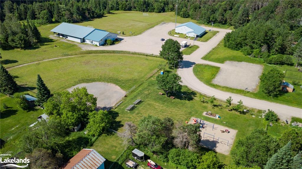 2154 STISTED Road, Sprucedale, Ontario (ID 40284113)