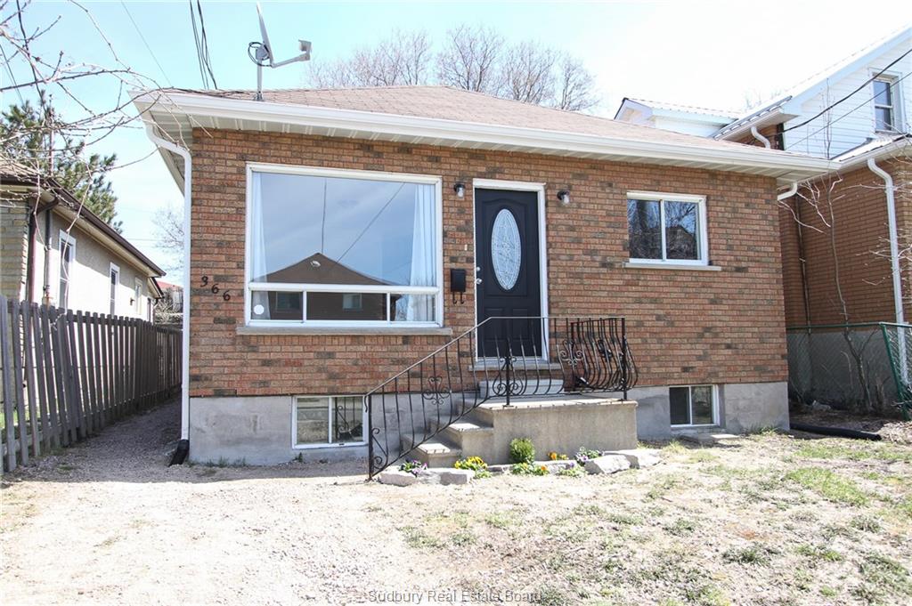 366 Bessie Avenue, Sudbury, Ontario (ID 2085172)