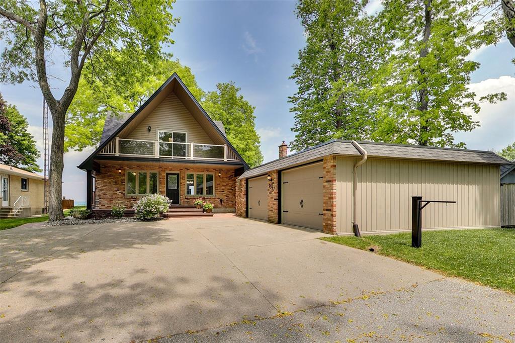 2557 LAKESHORE Road, Sarnia, Ontario (ID 23009193)