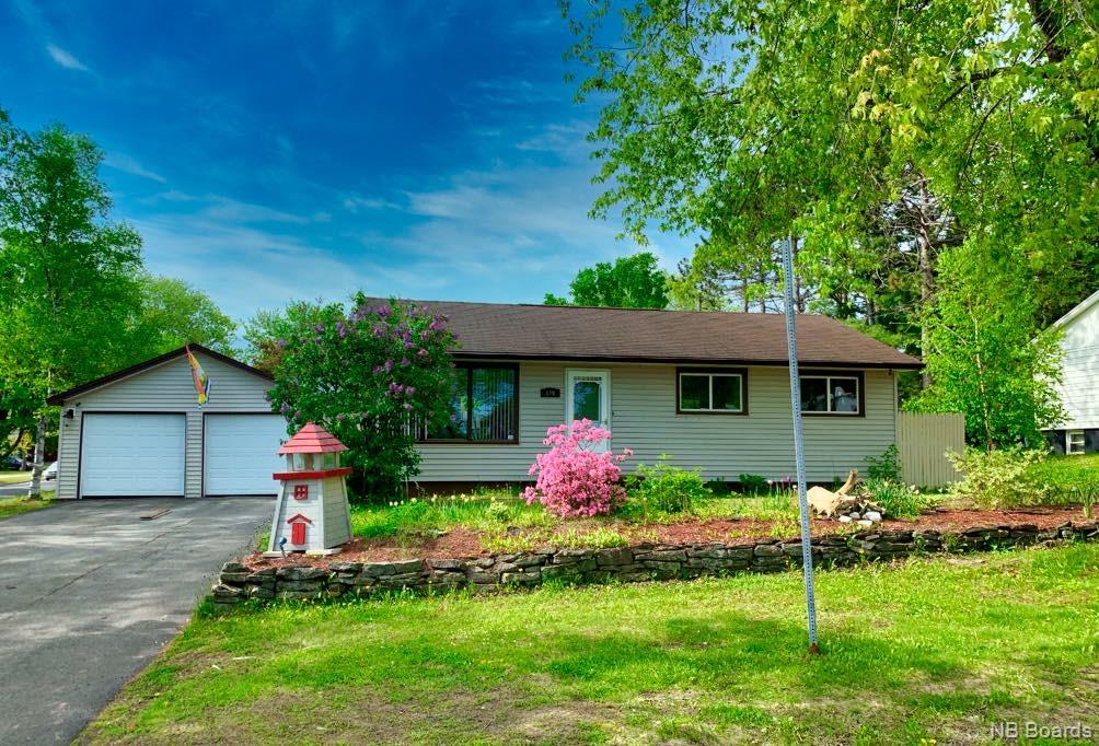 170 Canterbury Drive, Fredericton, New Brunswick (ID NB039402)
