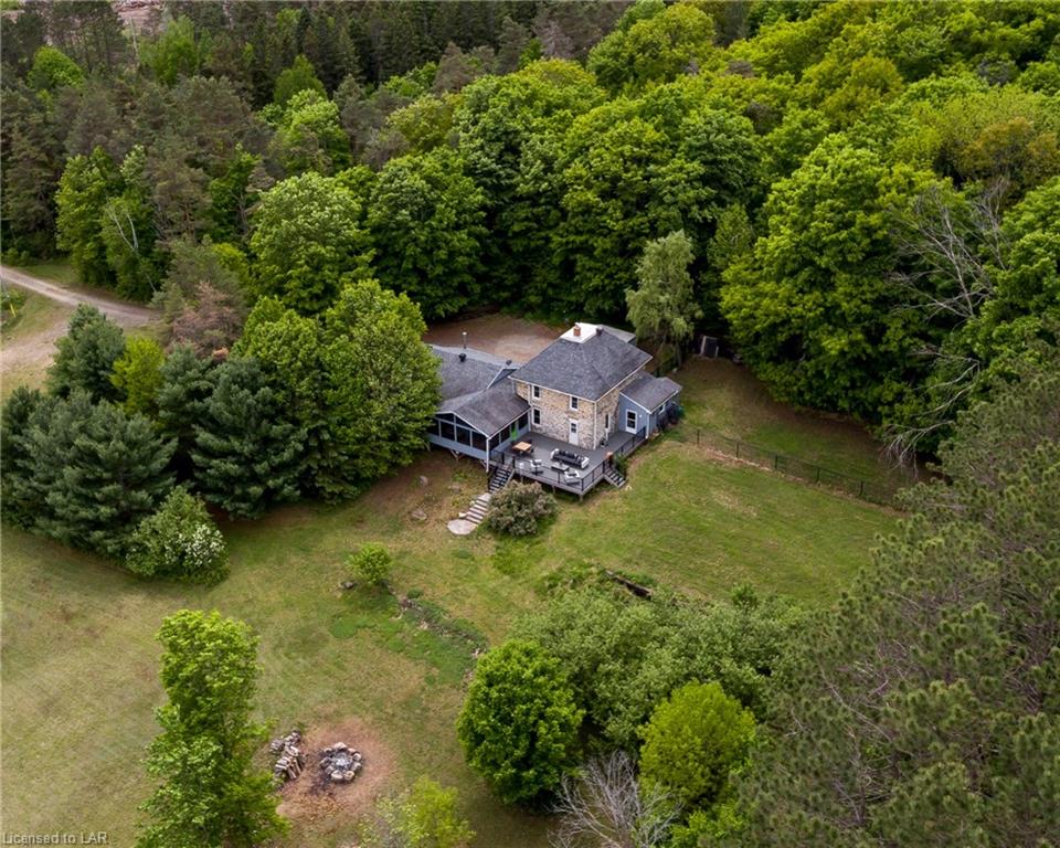 1446 & 1430 ASPDIN Road, Huntsville, Ontario (ID 40120908)