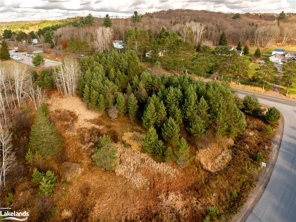 2 RENWICK Drive, Huntsville, Ontario (ID 40185936)