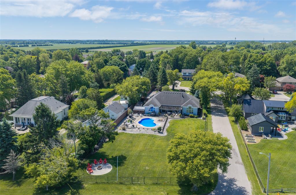 2120 HURON SHORES Drive, Sarnia, Ontario (ID 26015070)