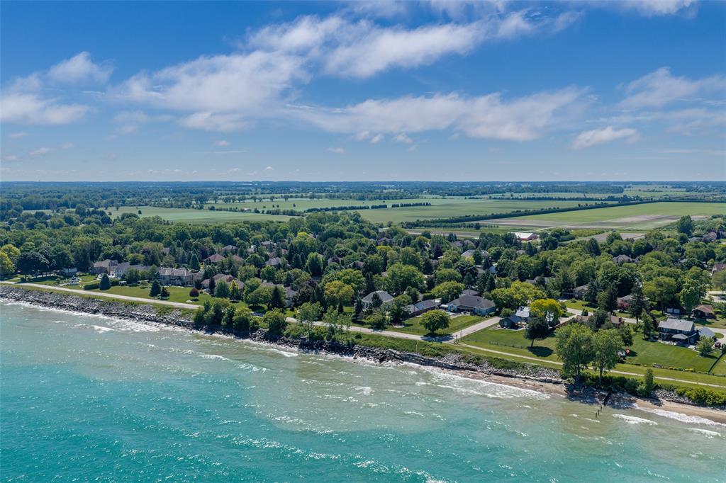 2120 HURON SHORES Drive, Sarnia, Ontario (ID 26015070)