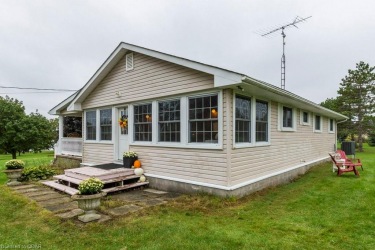 100 Carnrike Road, Consecon, Ontario (ID 40173406)