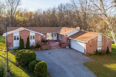 2674 County Road 40, Quinte West, Ontario (ID 40185064)