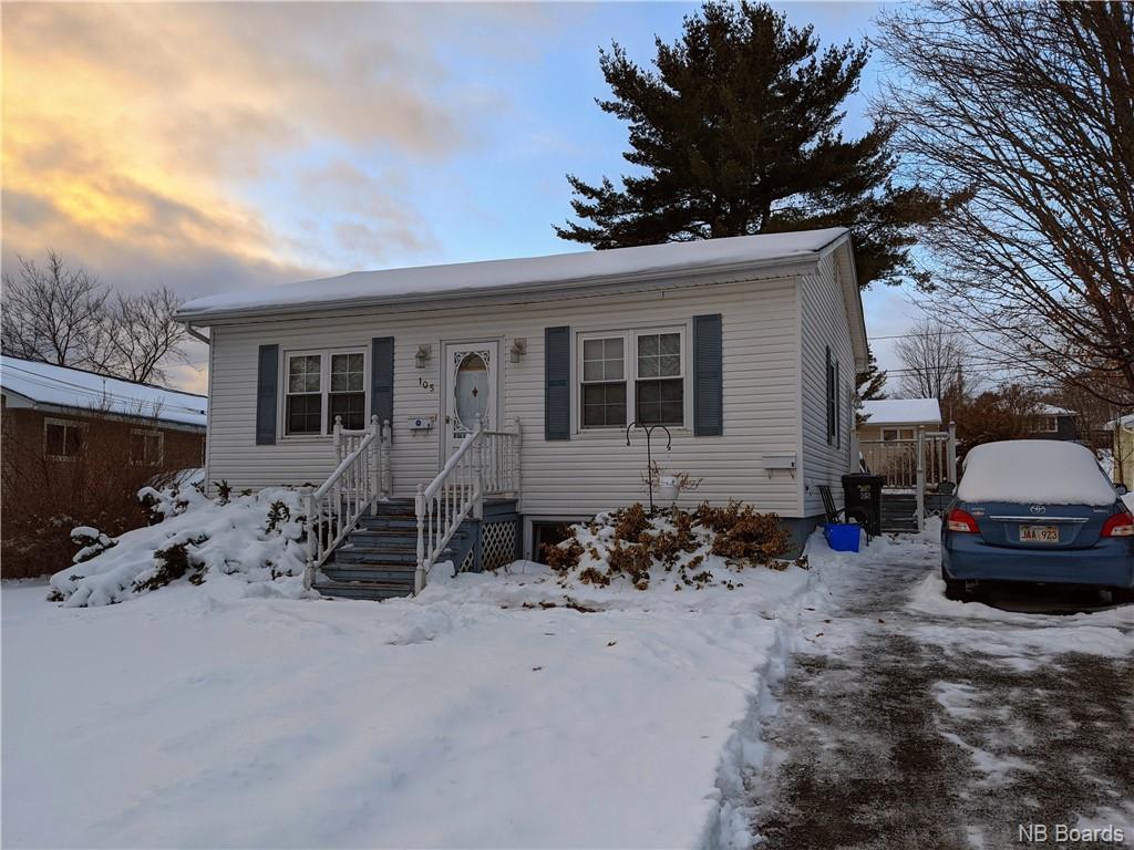 105 Capital Manor, Fredericton, New Brunswick (ID NB052646)