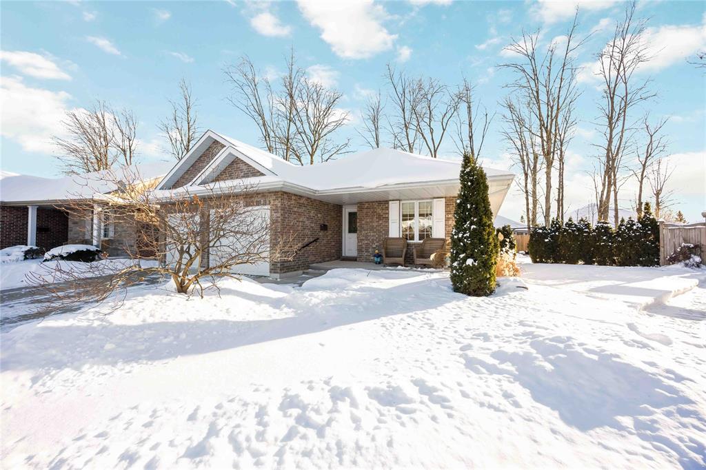 258 GEMSTONE Court, Sarnia, Ontario (ID 26002117)