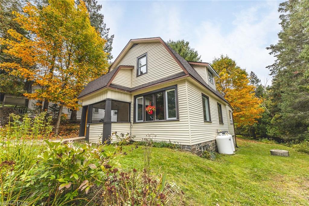9 LAKE Avenue, Haliburton, Ontario (ID 40172085)