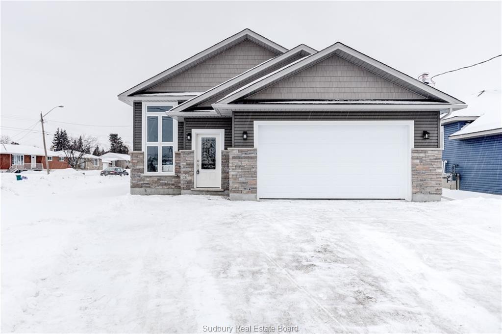1304 Lamothe, Sudbury, Ontario (ID 2083859)