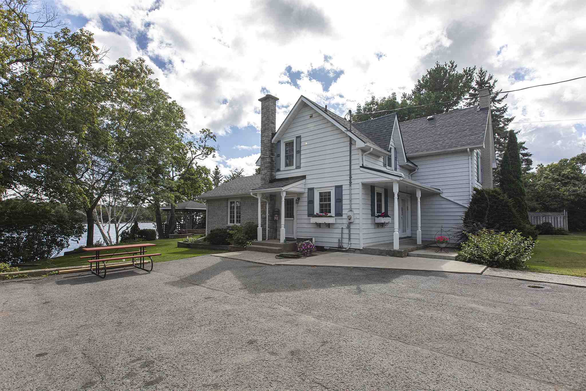 4914 Bath Road, Loyalist Township, Ontario (ID K19005860)
