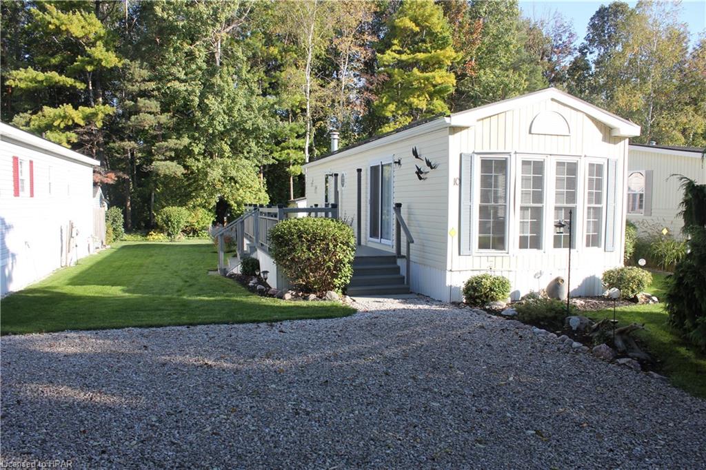 77307 BLUEWATER Highway Unit# 10, Bayfield, Ontario (ID 40174507)