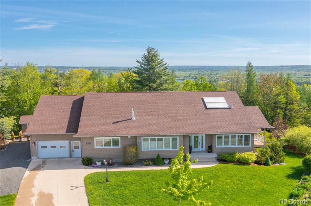 234 Bliss Carman Drive, Fredericton, New Brunswick (ID NB056823)