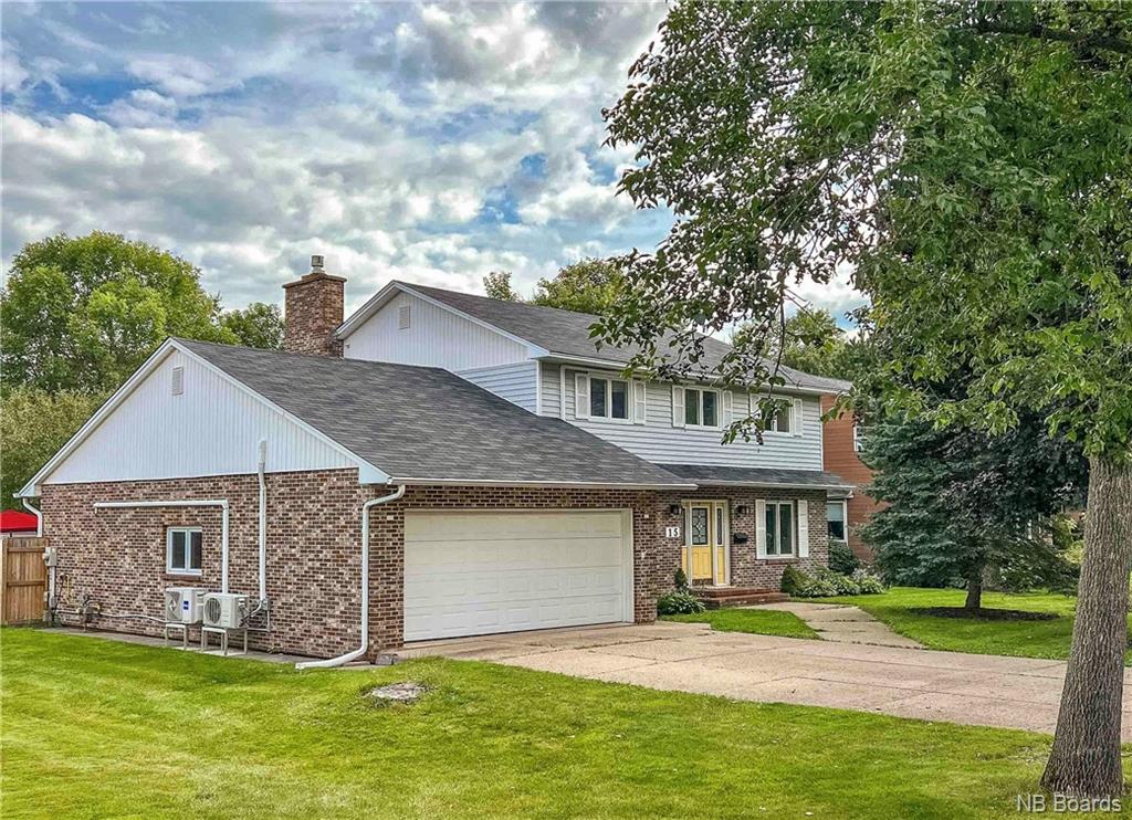 15 Ridgewell Place, Fredericton, New Brunswick (ID NB079086)