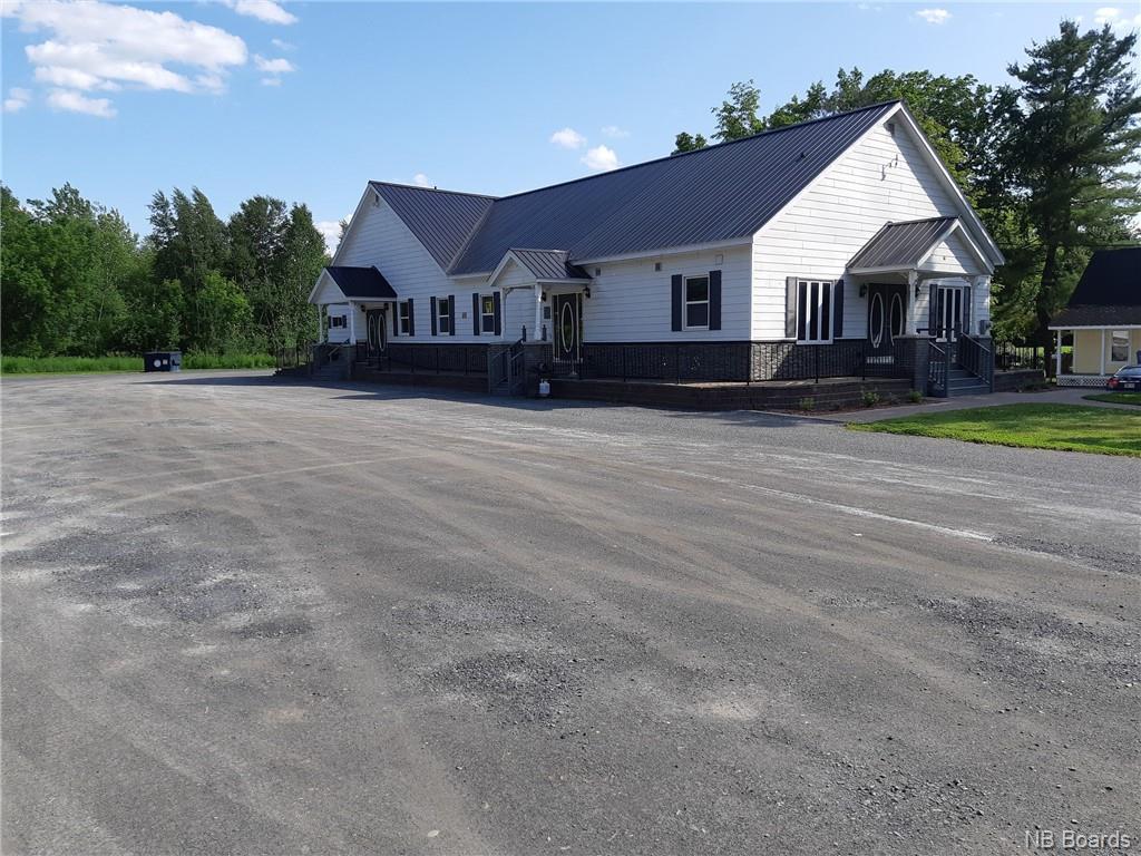 480 Main Street, Woodstock, New Brunswick (ID NB044171)