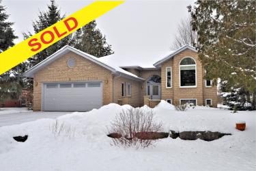1 Governors Drive, Bobcaygeon, Ontario (ID 631360300)