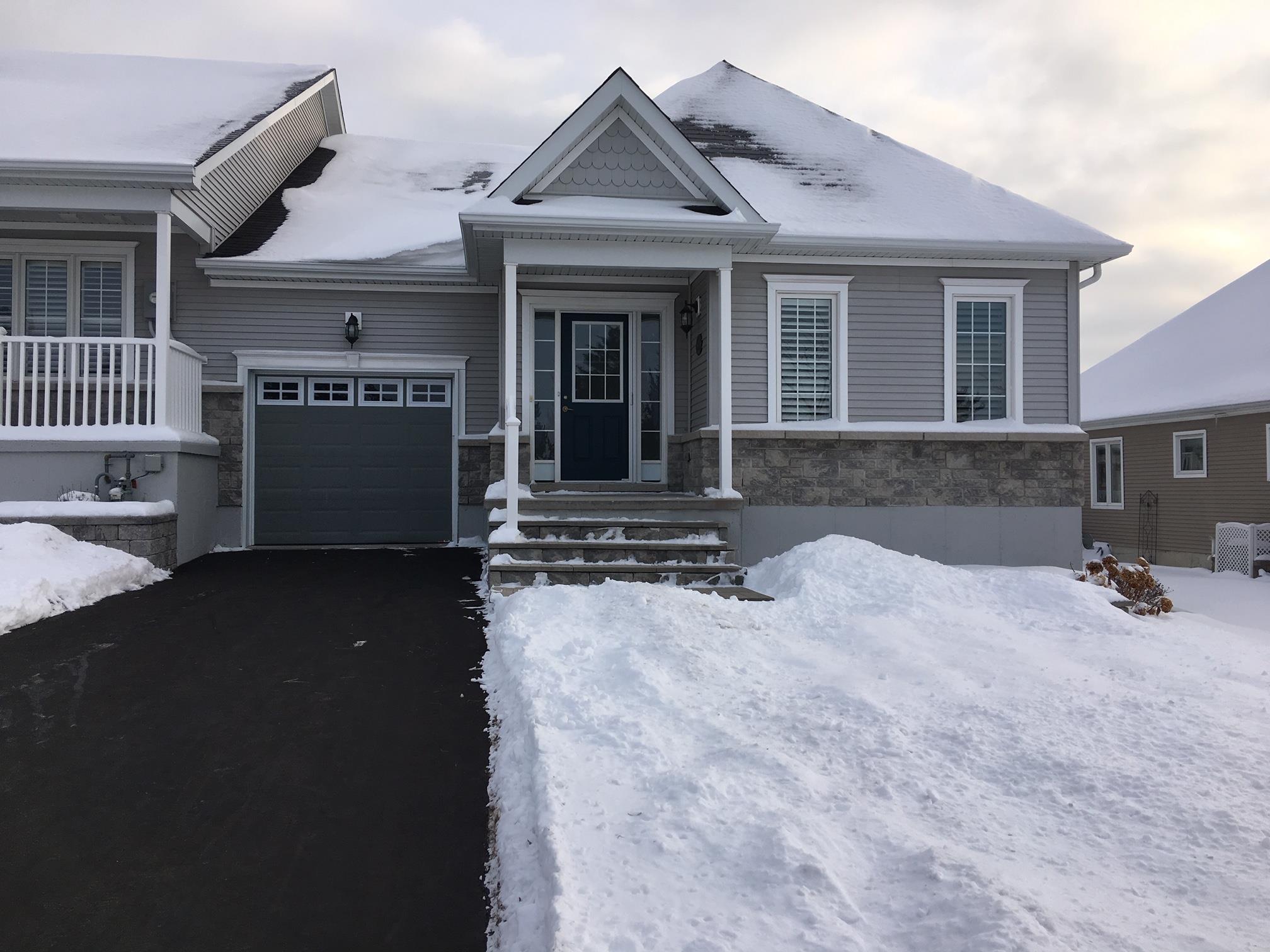476 Country Club Drive, Bath, Ontario (ID K20000482)