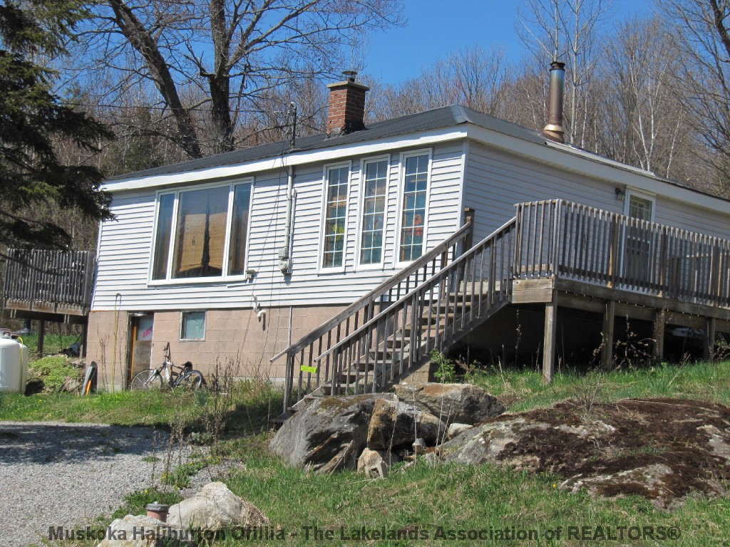 1110 SOUTH HORN LAKE RD West, Magnetawan, Ontario (ID 520790001)