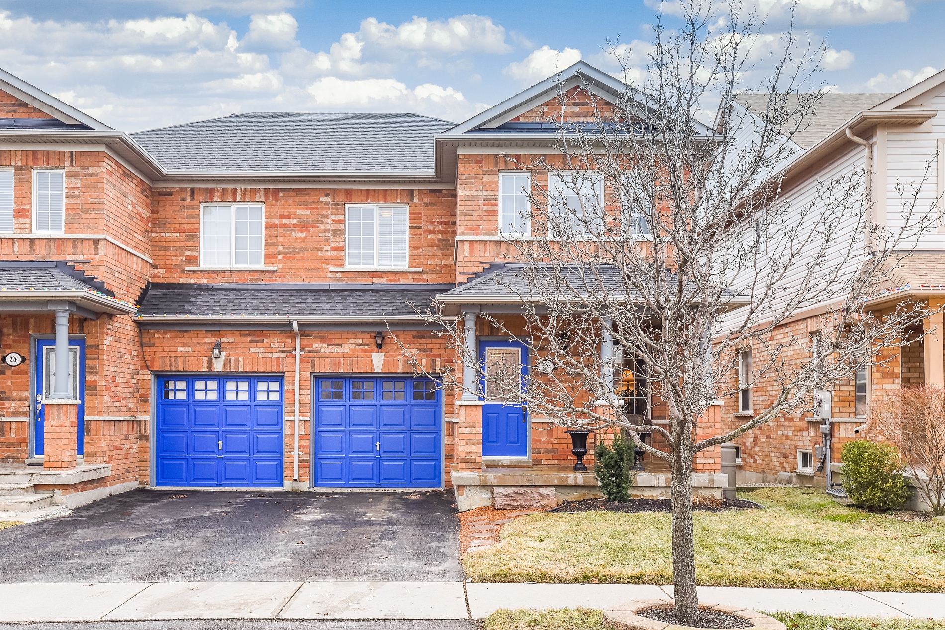 224 Pettigrew Trail, Milton, Ontario (ID SOLD) - image 2