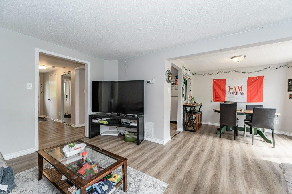 7 KOCH Drive, Guelph, Ontario (ID 40282439) - image 4