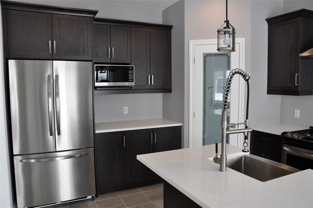 481 JULIANNA Court, Plympton-wyoming, Ontario (ID 24021804)